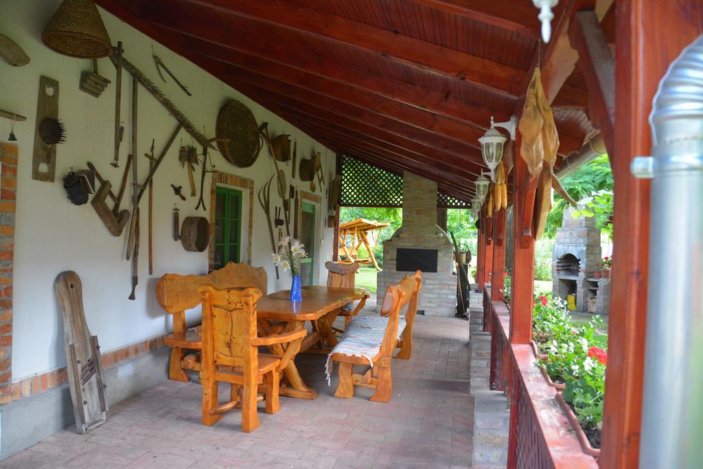 Nemeth Tanya Vendeghaz Guest House Pusztaszer Bagian luar foto