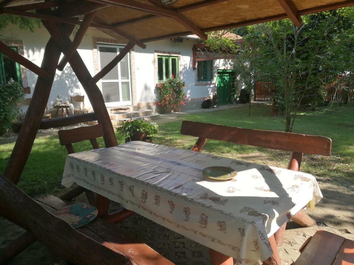Nemeth Tanya Vendeghaz Guest House Pusztaszer Bagian luar foto